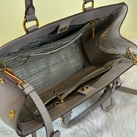 💯Authentic PRADA Saffiano Leather Medium Top Handle Tote Bag🍀 - Picture 13 of 17
